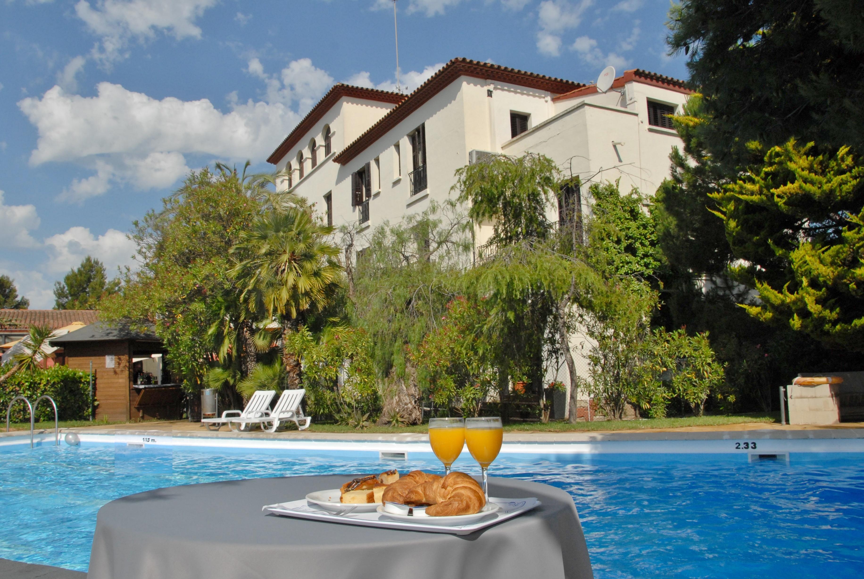 Hotel El Castell Сан-Бой-де-Льобрегат Экстерьер фото